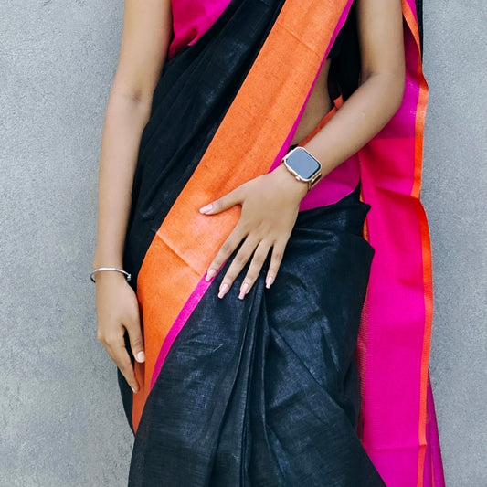 BLACK PLAIN LINEN SAREE WITH CONTRAST PALLU