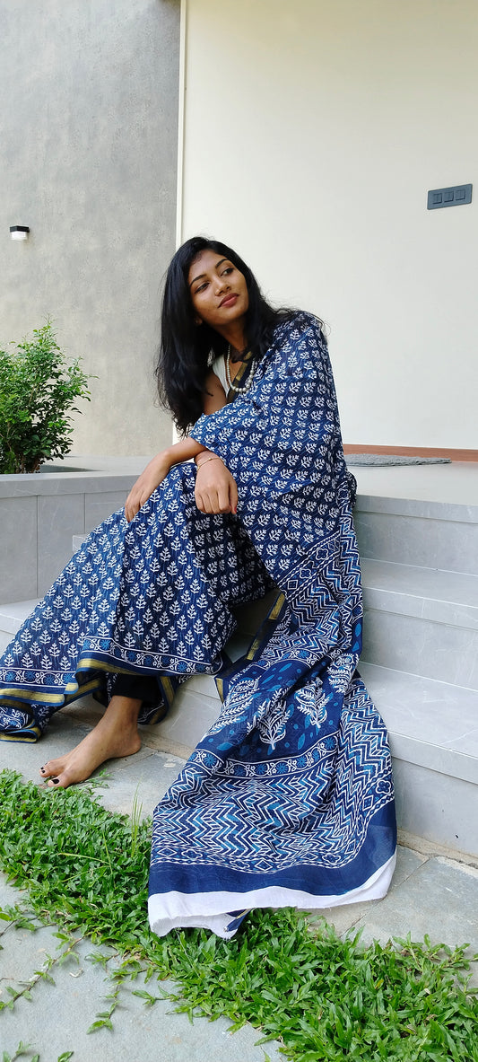 TRADITIONAL PRINTED COTTON SAREE WITH SMALL ZARI BORDER