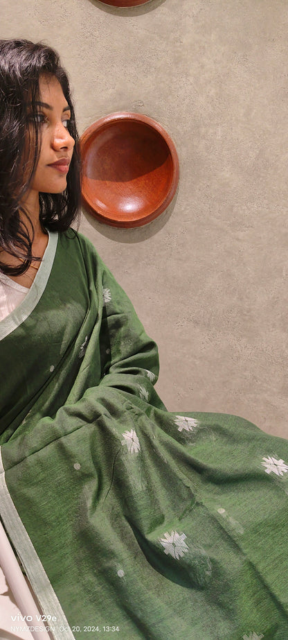 EMERALD GREEN-KHADI COTTON SAREE WITH THREAD WOVEN FLORAL BUTTAS AND SIMPLE BORDER