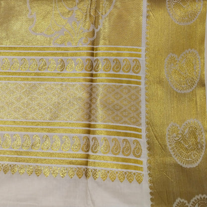Handloom Kerala Saree with Kasavu Leaf Woven Designs