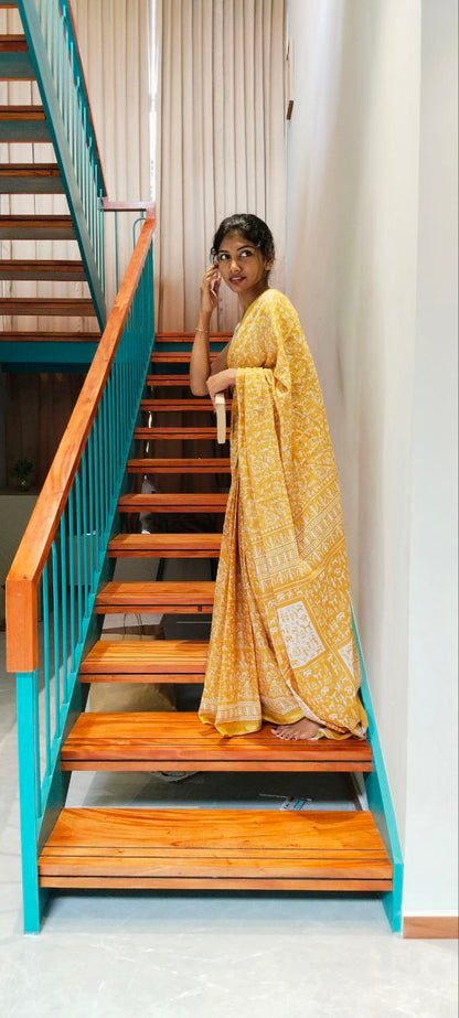 TRADITIONAL PRINTED COTTON SAREE WITH SMALL ZARI BORDER