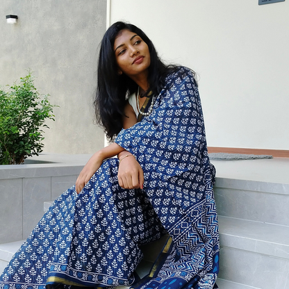 TRADITIONAL PRINTED COTTON SAREE WITH SMALL ZARI BORDER