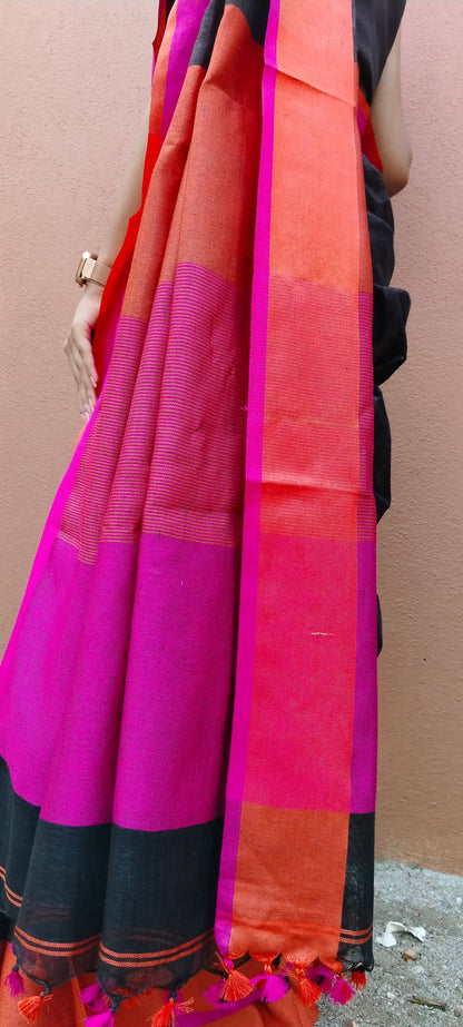 BLACK PLAIN LINEN SAREE WITH CONTRAST PALLU